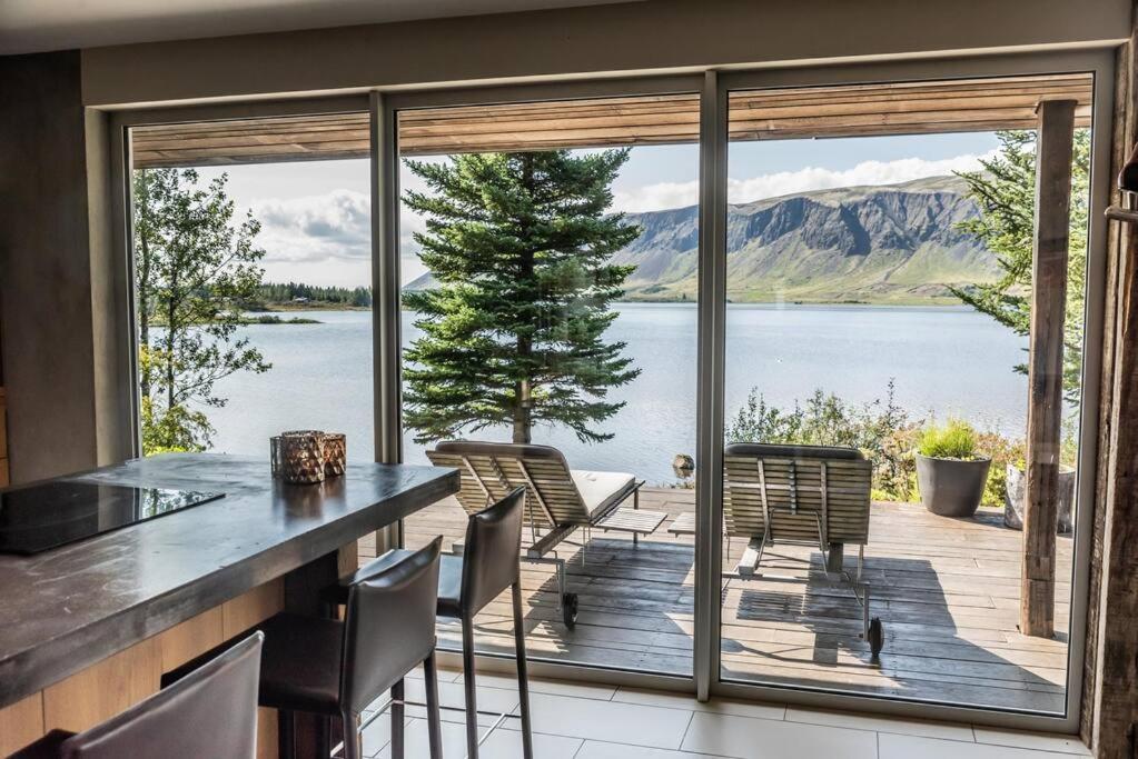 Luxury Lakefront Villa, Infinity Hot Tub And Sauna Grimsnes og Grafningshreppur Exterior photo
